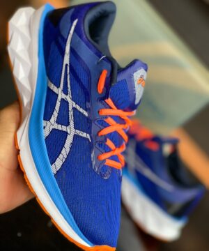 Tênis Asics Novablast Masculino