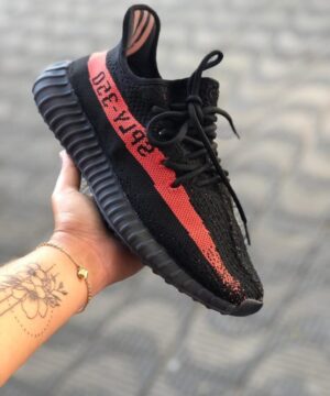 Tênis Adidas Yeezy Boost Premium