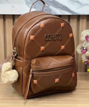 Mochila Schutz Matelasse Pirâmide