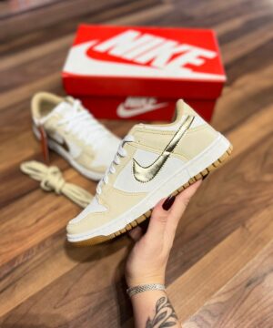Tênis Nike Dunk Low Premium Feminino