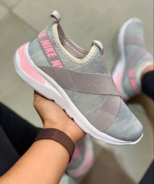 Tênis Nike Slip On Feminino