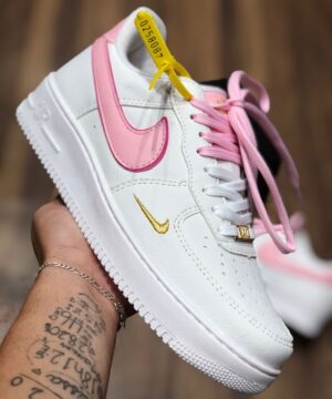 Tênis Nike Air Force Premium Gold Femme
