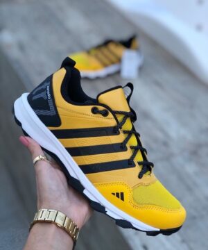 Tênis Adidas Kanadia TR7
