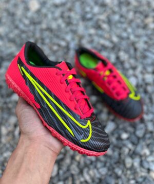 Chuteiras Nike Society Feminina 1