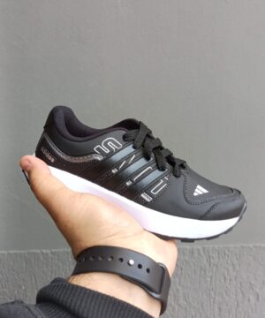 Tênis Infantil Adidas TR9