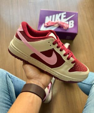 Tênis Nike Dunk Creme Bordo Feminino