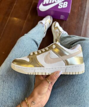 Tênis Nike SB Dunk Premium Feminino