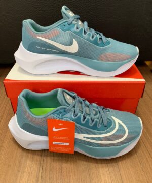 Tenis Nike Zoom Fly 5 4