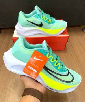 Tenis Nike Zoom Fly 5 6