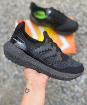 Tenis Adidas Ultra Boost Masculino 11