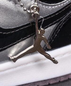 Tenis Jordan Preto Verniz Bronze Metalico Premium Feminino 6