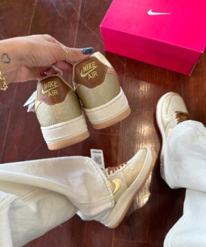 Tenis Nike Air Force Gold Metalizado Premium Feminino 6