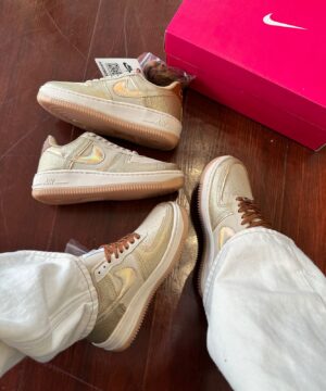 Tenis Nike Air Force Gold Metalizado Premium Feminino 7