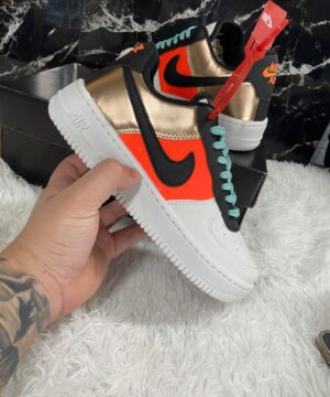 Tênis Nike Air Force Metálico Grade Fechada