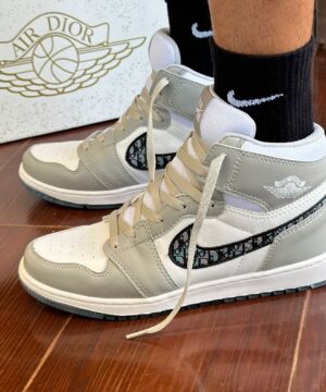 Bota Nike Dior Grade Fechada