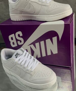 Tênis Nike Dunk Low Solado em TR Premium
