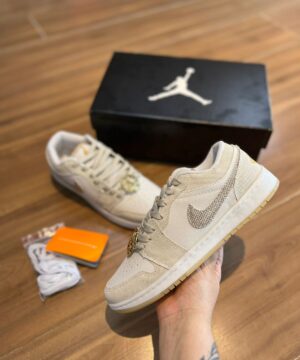 Tênis Nike Jordan Glitter Bege Premium Feminino