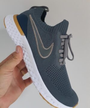 Tenis Nike React Premium Grade Fechada 1