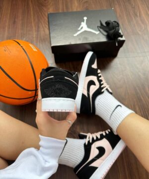 Tenis Jordan Low Pro Preto Rosa Premium Feminino 1