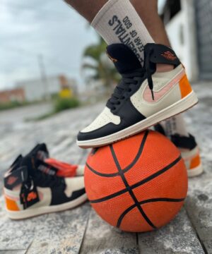 Tênis Nike Jordan 1 Zoom Preto Bege Laranja