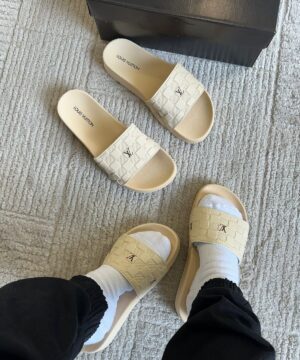 Slide Louis Vuitton 3