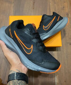 Tênis Nike Zoom 04 Preto Laranja Masculino