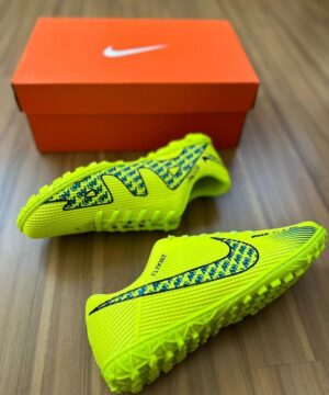 Chuteira Nike Air Society 4