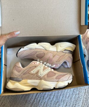 Tenis Feminino New Balance 9060 Premium 3