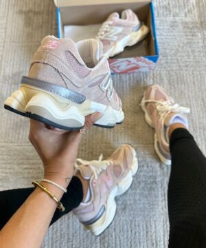 Tenis Feminino New Balance 9060 Premium 7