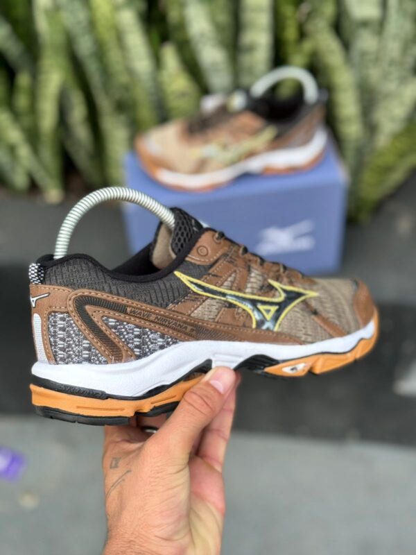 Tenis Mizuno Nirvana 9 Premium Masculino Laranja 4