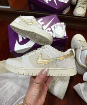 Tênis Nike Dunk SB Gold Light Premium Feminino