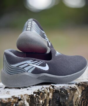 Sapatilha Nike Primeira Linha Feminina Grade Fechada 11