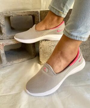 Sapatilha Nike Primeira Linha Feminina Grade Fechada 20