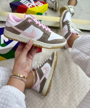 Tênis Nike Dunk SB Branco Rosa Feminino Premium