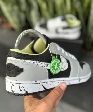Tenis Nike Jordan Low Graffiti Masculino Premium 1