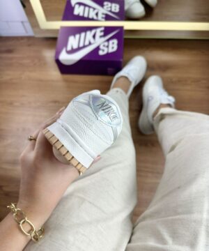 Tenis Nike Dunk Low Pro Branco Amendoa Feminino Premium 1