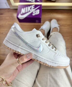 Tênis Nike Dunk Low Pro Branco Amêndoa Feminino Premium