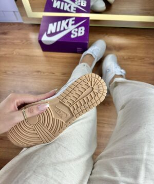 Tenis Nike Dunk Low Pro Branco Amendoa Feminino Premium 4