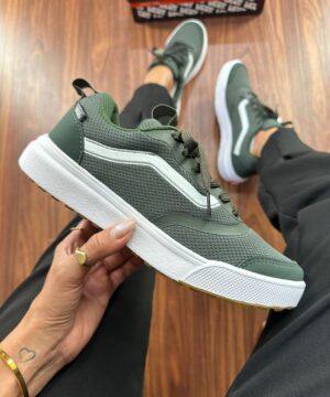 Tenis Feminino Vans Ultrarange 1