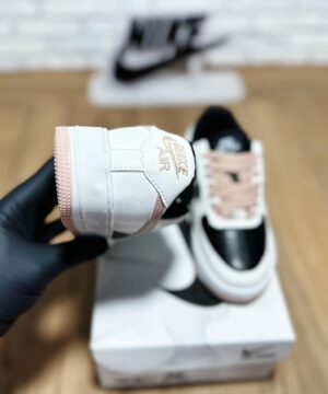 Tenis Feminino Nike Air Force 4 scaled