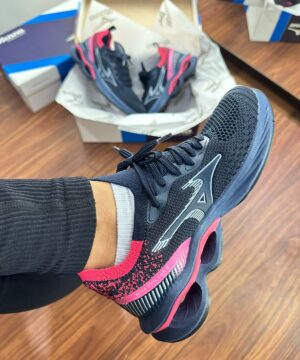 Tenis Mizuno Wave Invictus Feminino Premium 11