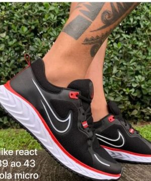 Tênis Nike React Primeira Linha Grade Fechada
