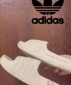 Chinelo Adidas Adilette Premium Grade Fechada