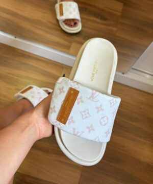 Chinelo Slide Luxo Louis Vuitton Feminino Grade Fechada