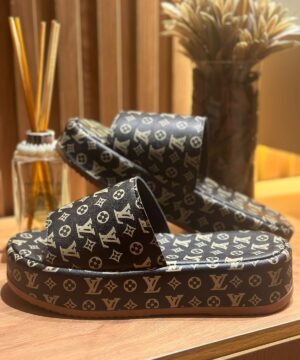 Papet Louis Vuitton Plataforma Feminino Grade Fechada 1