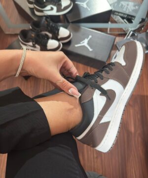 Tenis Jordan Low Cafe Preto Feminino Premium 5