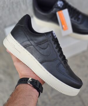 Tênis Nike Air Force Black  Off-White Premium Grade Fechada