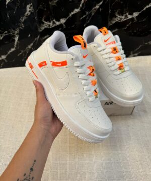 Tênis Nike Air Force Branco Laranja