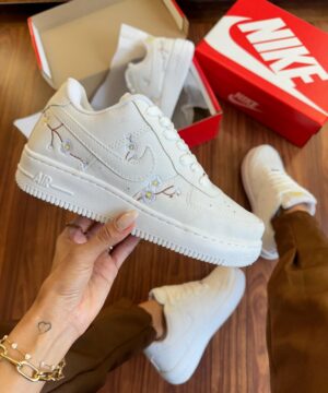 Tenis Nike Air Force Floral Branco Feminino Premium 2 scaled