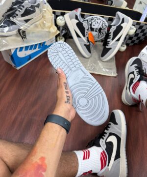 Tenis Nike Travis Scott Preto Cinza gelo Masculino Premium 4